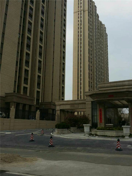 新佳成功向長清耕讀世家供應內外墻乳膠漆